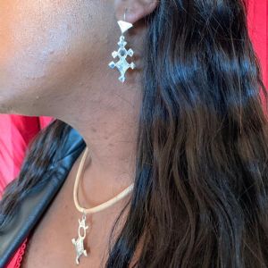 Croix d’Agadez, cordon cuir beige