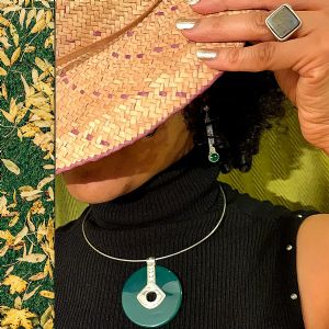 Onyx verte en ras du cou